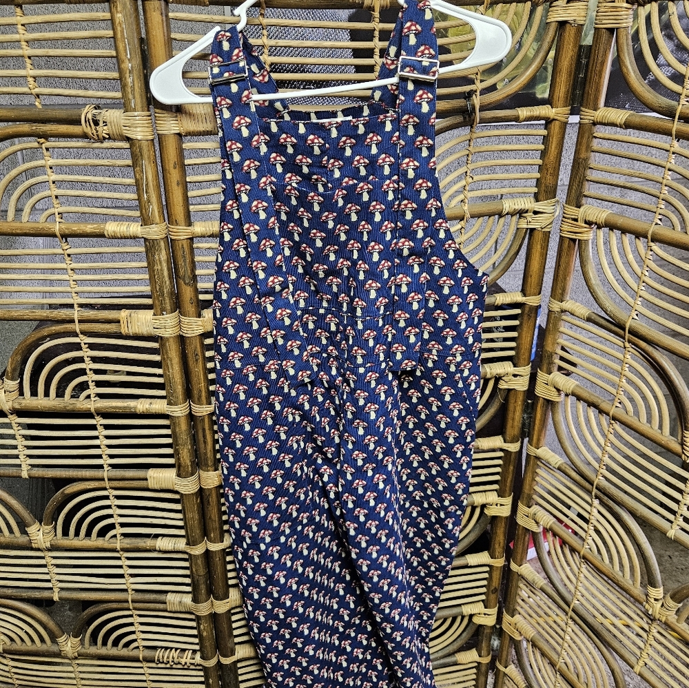La soul Mushroom overalls